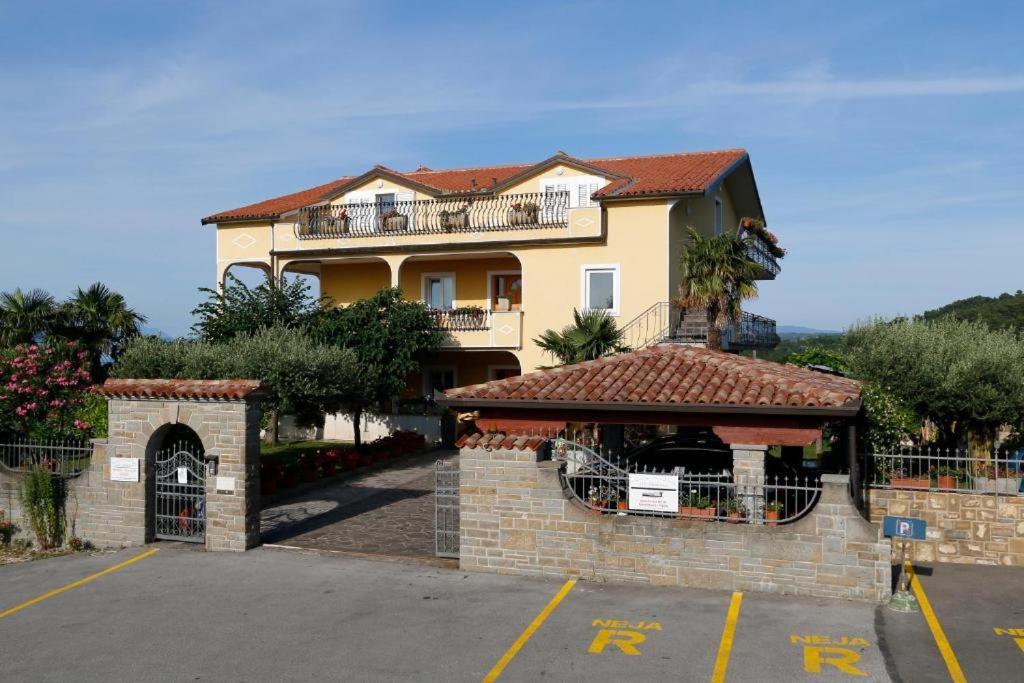 Apartmaji Jelena Piran Luaran gambar
