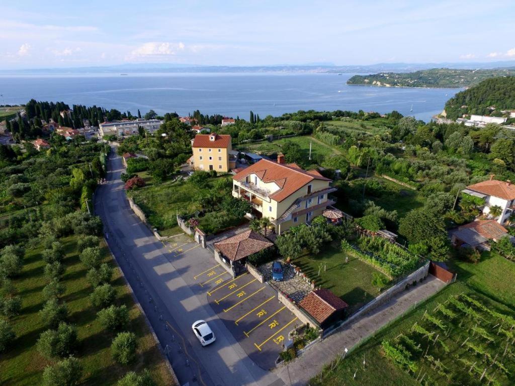Apartmaji Jelena Piran Luaran gambar